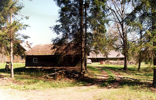 Haanjamehe Talu tourist farm, Vakari village, 2001