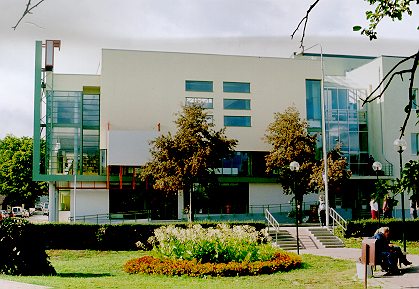 Hansapank and town library building, Viljandi, completed 2003