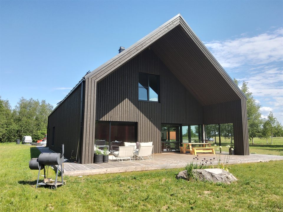 Family house in Tõhelgi village, Raasiku Parish, completed 2023 · co-authors Mait Lauri, Alesja Kovalenko-Lauri, Reilika Purk, Heiki Valk, Aarne Nirk