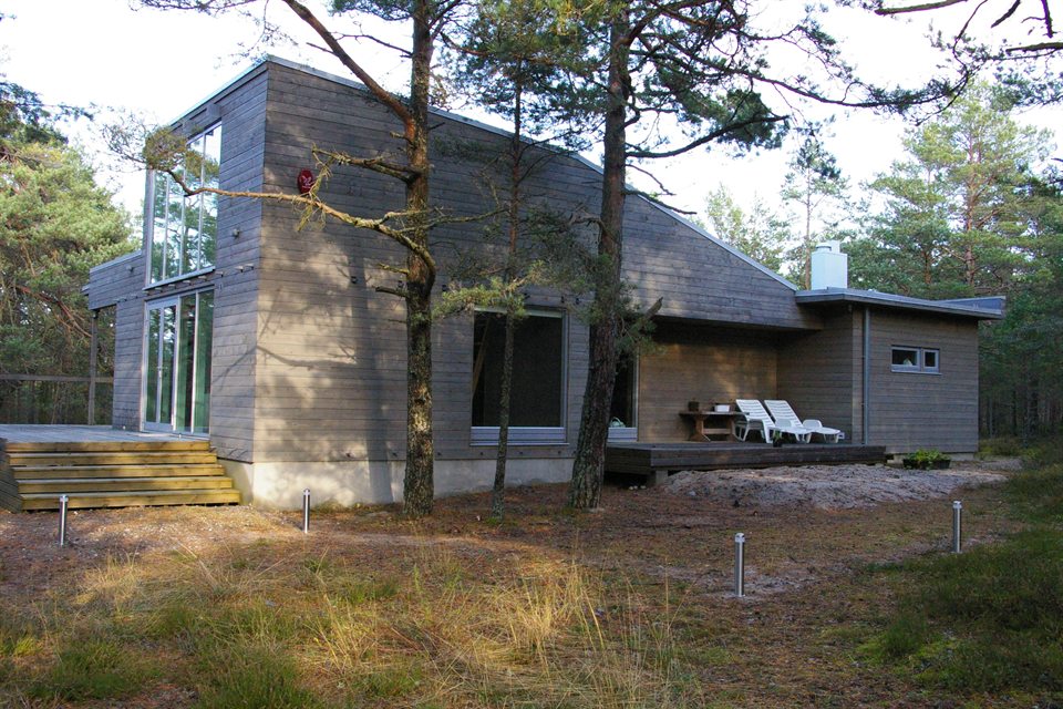 Summer home in Laulasmaa, design 2004
