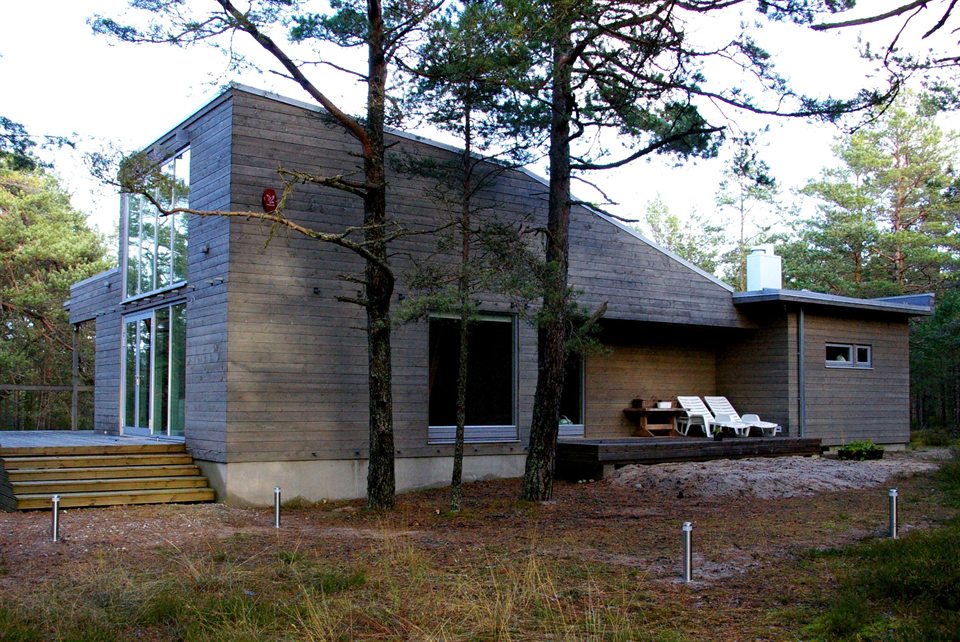 Summer home in Laulasmaa, design 2004